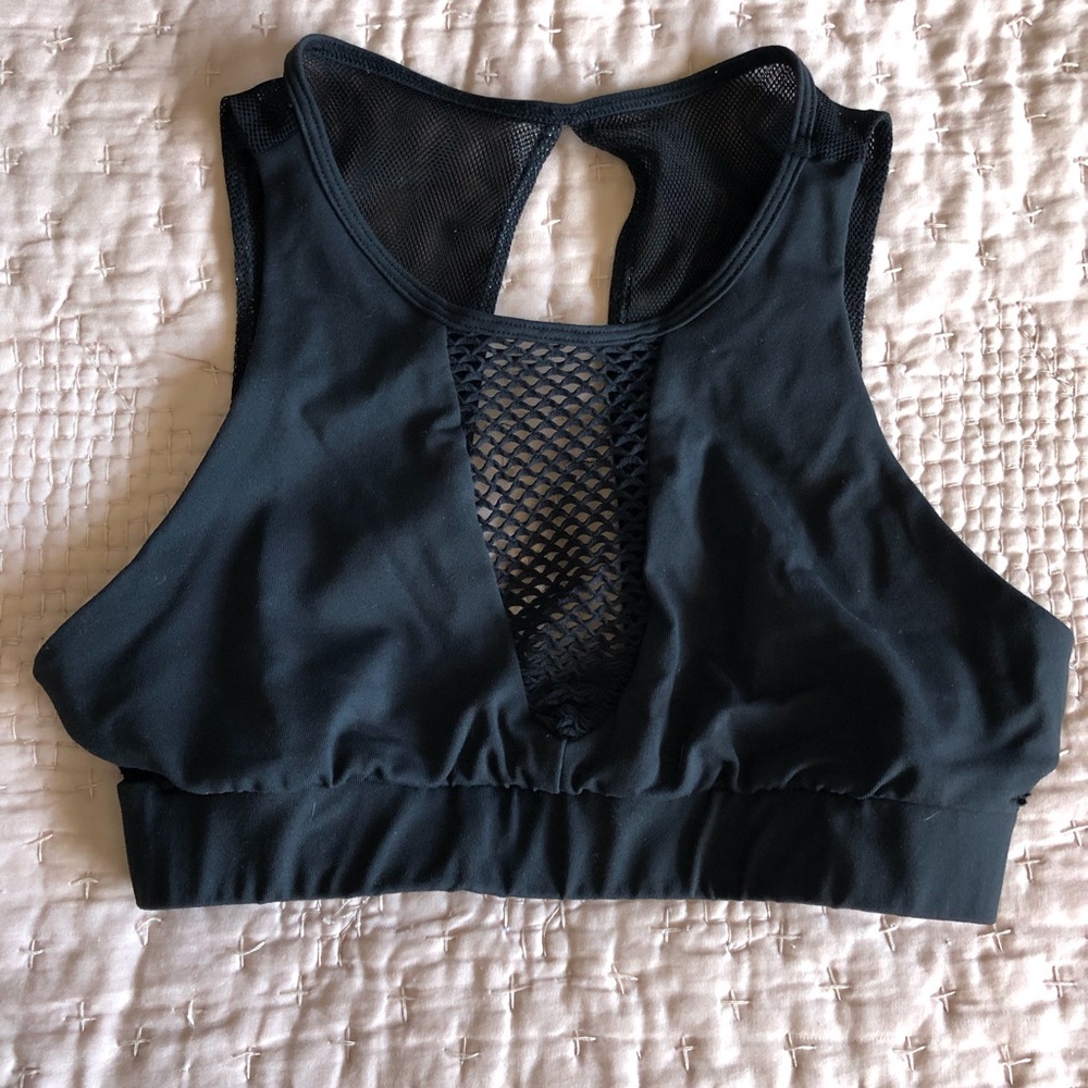 NUX black sports bra